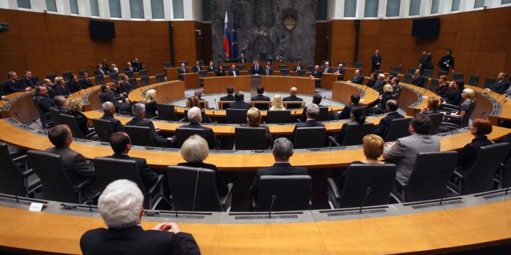 Odprto pismo poslancem DZ o spremembah nove tobačne zakonodaje