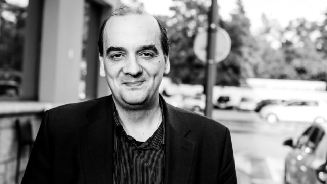 Dr. Konstantinos Farsalinos, raziskovalec: V javnosti kroži ogromno napačnih informacij o e-cigaretah