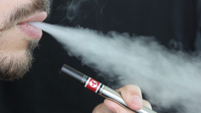 Ko javnost pogleda stran, neumnosti prihajajo na plan